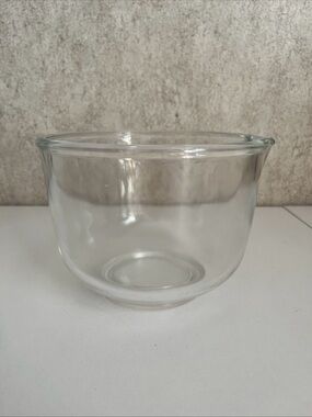 Vintage Fire King Sunbeam Clear Mixing bowl with Spout 6.5” Number 12 EUC